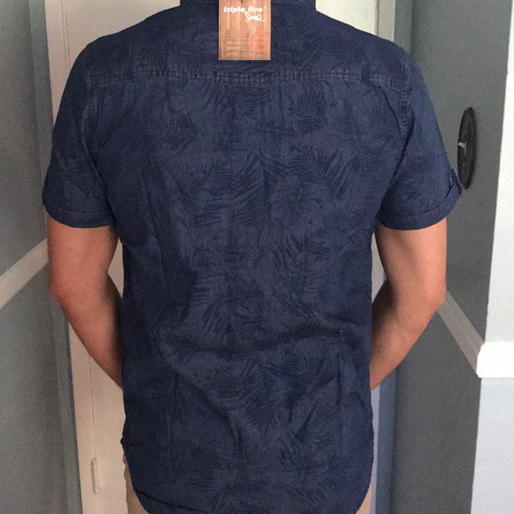 Triple Five Soul button up NWT - Picture 3 of 5